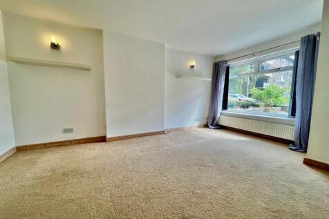 Low Lane, Horsforth, Leeds, West Yorkshire, LS18 photo 4
