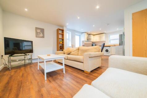 Call 02920 668585 to secure your viewing _3