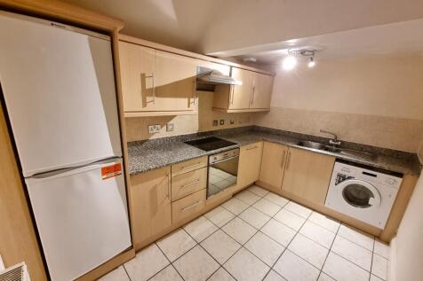 Basement Flat, 3 Clarendon Square, Leamington Spa photo 3