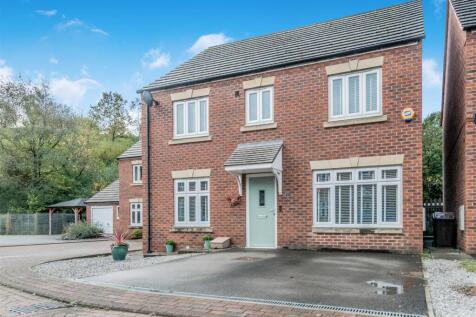 Off Street Parking / Driveway: