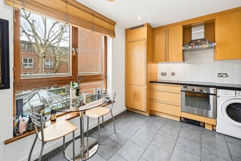 Kitchen / Dining