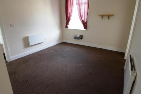 Huddersfield Road, Elland photo 3