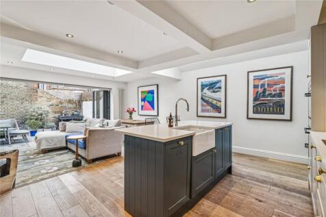 Kitchen/Reception