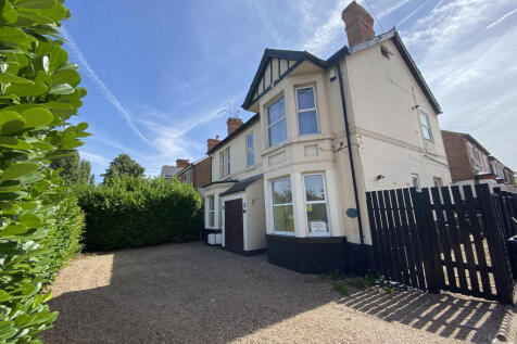 72 Radcliffe Road, West Bridgford, Nottinghamshire photo 2