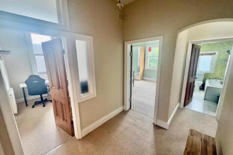 Mansfield Road, NG5 photo 3