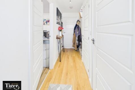 CAM01931G0-PR0340...