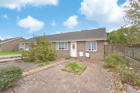 2 Bedroom End Terraced Bungalow for Sale