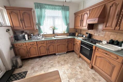 13 Amberley Road ...