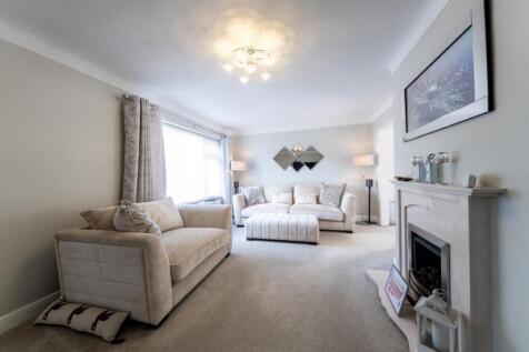 17 Andrew's Close-011.jpg