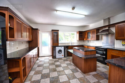 Warren Road, Leyton, London, E10 photo 4