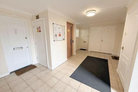 COMMUNAL HALLWAY