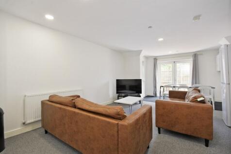 6-bed house on 173 Upper Hanover Street, City Centre, S3, £2,990/mo