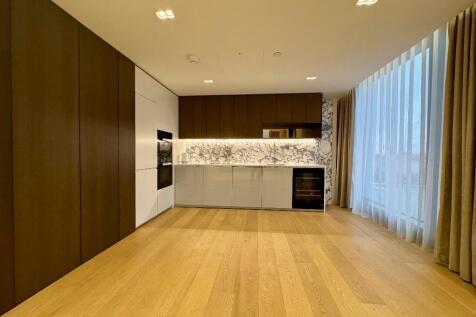 2 bed, 2 bath Flat in manchester - Photo 4