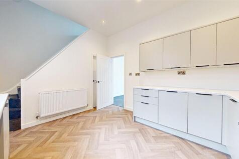 Manchester, M11 - property photo