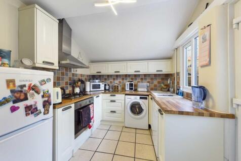 7 little kitchen.jpg