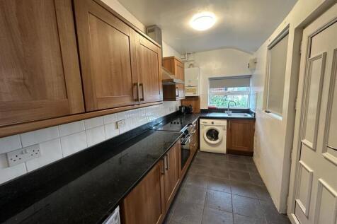 126 Fulton Road, Sheffield photo 3