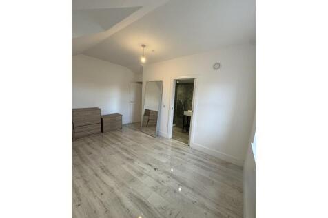 Langton Court, Charles Street, Newport photo 5