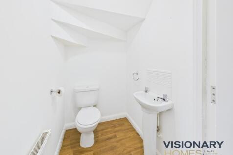 CAM03522G0-PR0235-STILL008