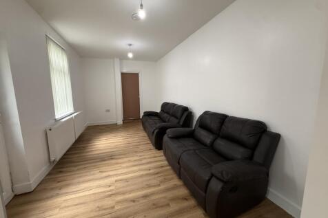 Colum Place, Cathays, Cardiff photo 3