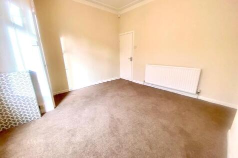 Coalshaw Green Road, Chadderton,  photo 5