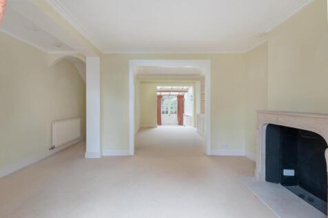 3 bedroom terraced house in Chelsea, SW3.