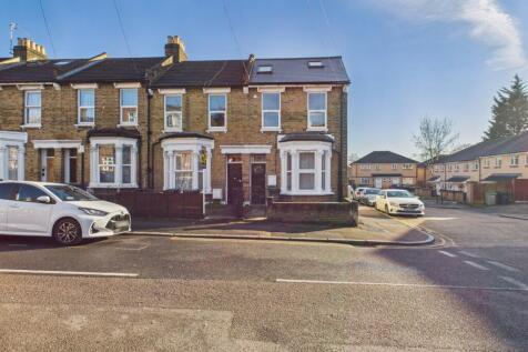 CAM03750G0-PR0083-STILL002