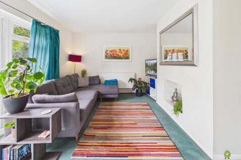 Presented by Clinton at EweMove Bexleyheath and Da