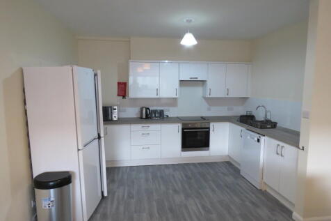 6-bed flat on Sidwell Street, Exeter, £4,732/mo