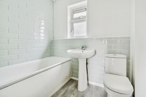 Alpine Court, Basingstoke, RG22 photo 3