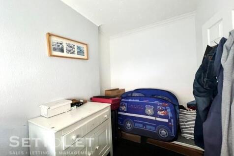 31 Chartley Road, LE31AB - Sale 3.jpg