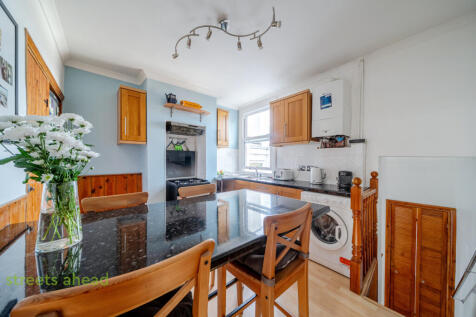 01f2ccee-ac33-40a...