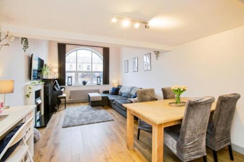 Elland, HX1 - property photo