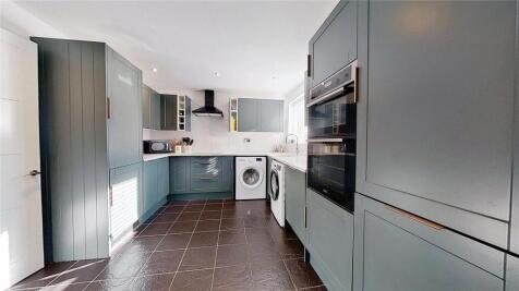 Lancing, BN15 - property photo