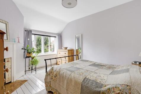 11-5e85JHPropWorld - 25 Dukesthorpe Road - 31.jpg