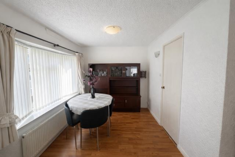 Dining area.png