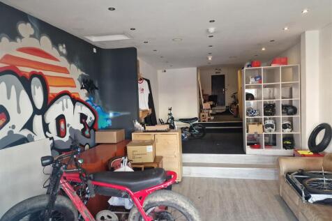 Main Retail.