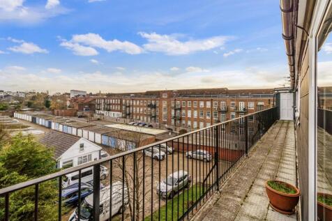 PACKHAM COURT (5).jpg