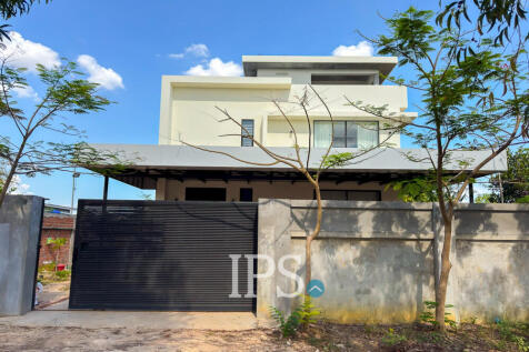 3 Bedroom Villa For Sale - Svay Dangkum, Siem Reap