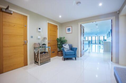 Tides, 324 Sandbanks Road, Poole, Dorset, BH14 photo 4