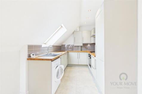 Flat 8 The Drill Hall, Benefield Road, Oundle, Peterborough, PE8 photo 3
