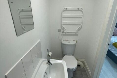 11 Restormel Terrace photo 3
