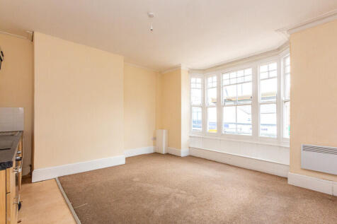 Lounge/Dining/Kit...