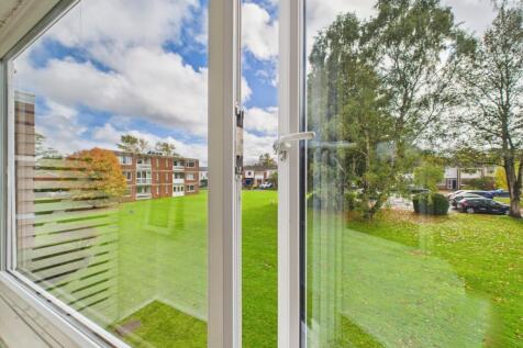 CAM02023G0-PR0176-STILL007