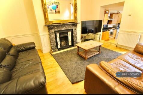 Stunning Lounge With 65" Smart Tv