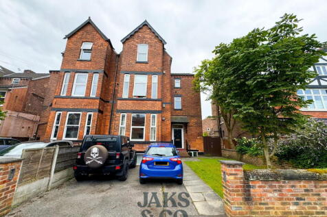 1-bed flat on Atwood Road, Manchester, M20 6TD, £1,000/mo