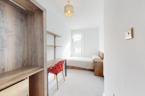 Carholme Road // West End // 4 Bed Student House // Aug 2026 photo 3
