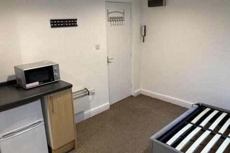 Flat 8 , 5-7 High Street photo 3