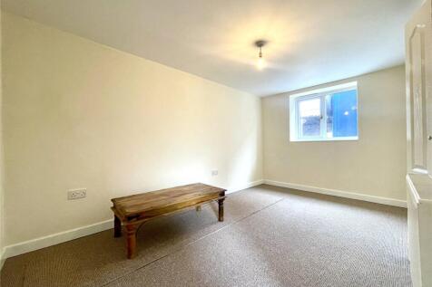 The Courtyard, Ashdown Farm, Royal Wootton Bassett, Wiltshire, SN4 photo 5