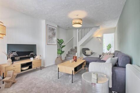 Living Room 2.jpg
