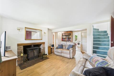 CAM01354G0-PR0553-STILL001